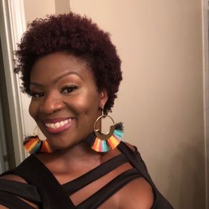 Meet your Posher, Nicole